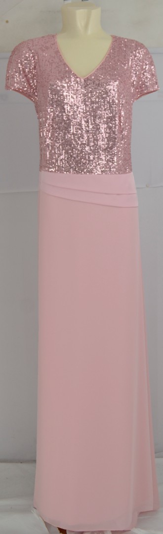 Langes Ballkleid in rose