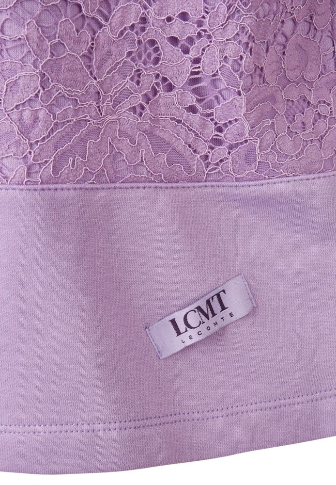 Sweat-Pulli in lavendel