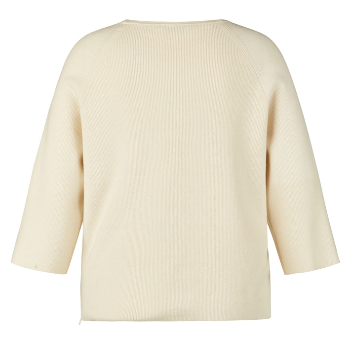 Pullover in elfenbein