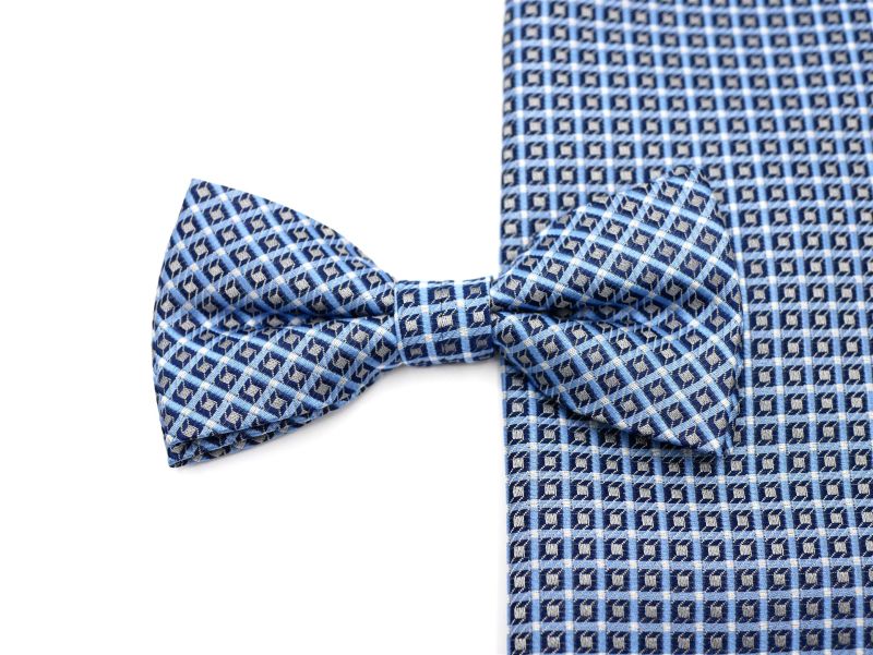 Schleife aus Seide mit Tuch in bleu/blau