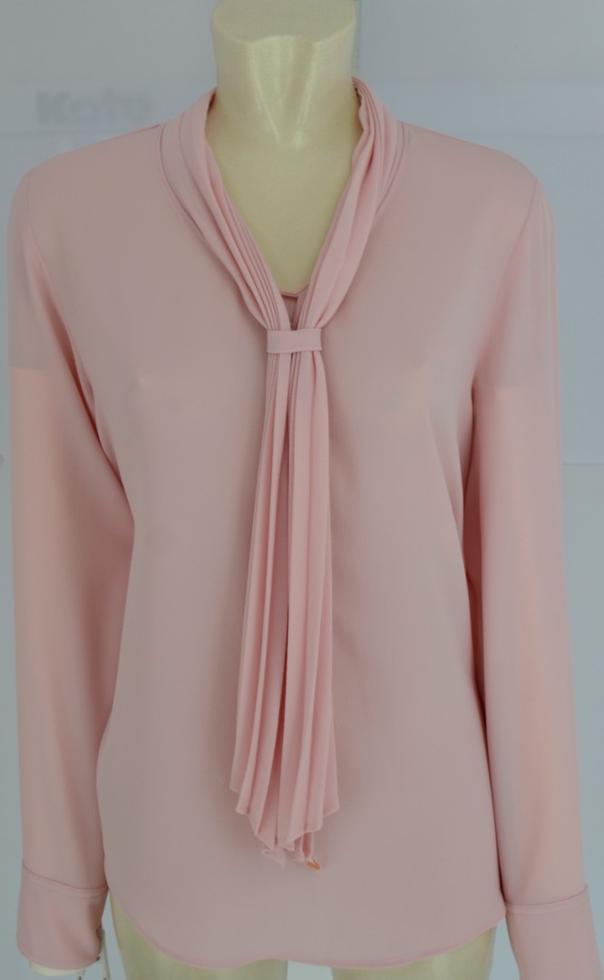 Bluse in rose mit Schluppe