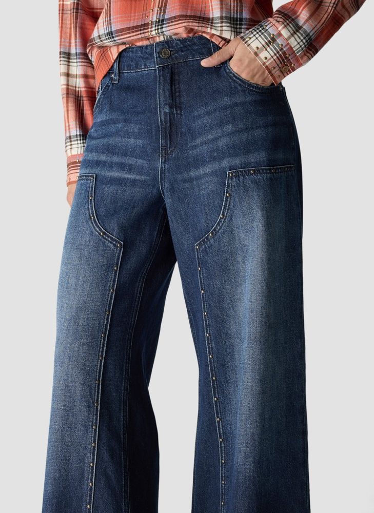 Jeans in denimblau mit weitem Bein