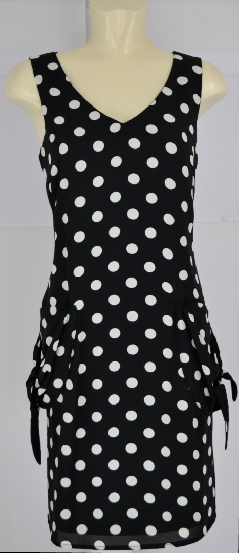 Mittellanges Kleid Etuikleid mit Tupfen in schwarz-weiß