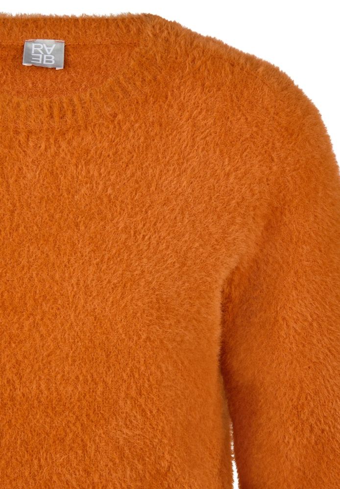 Flauschiger Pullover in uni muskat