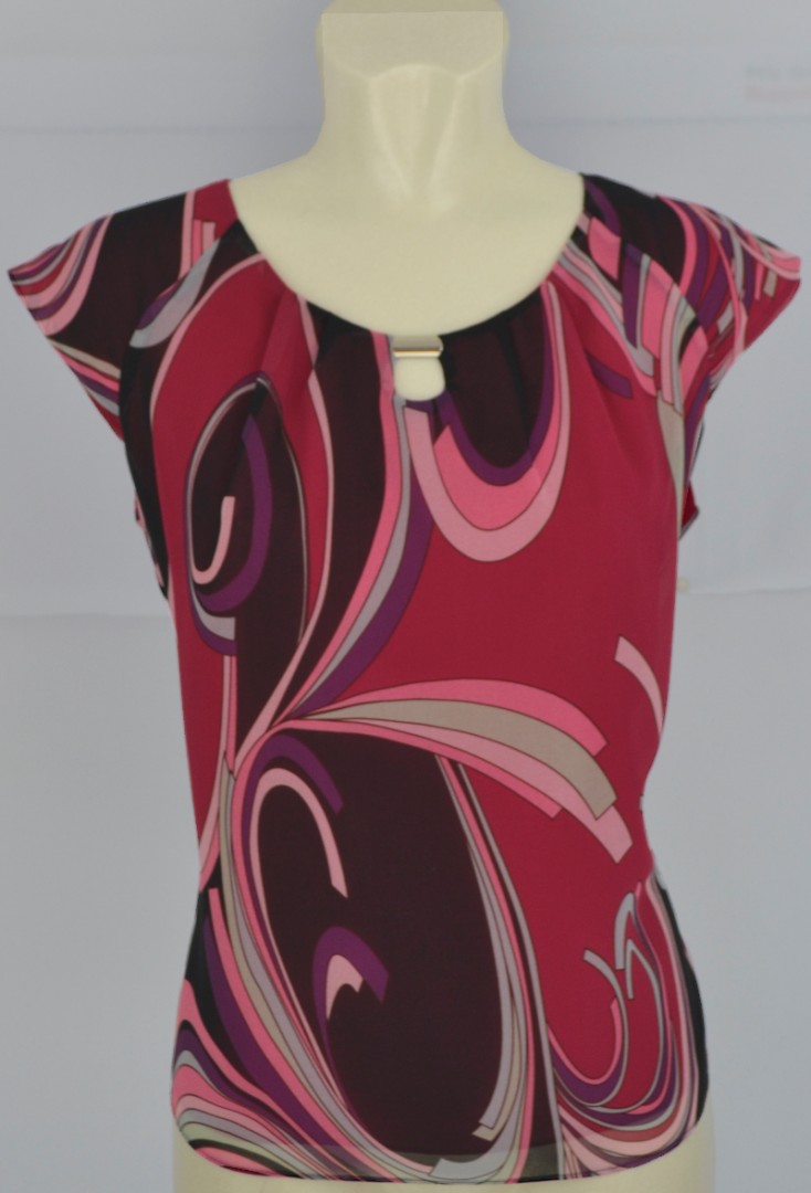 Top in mehrfarbig mit granatapfel gemustert