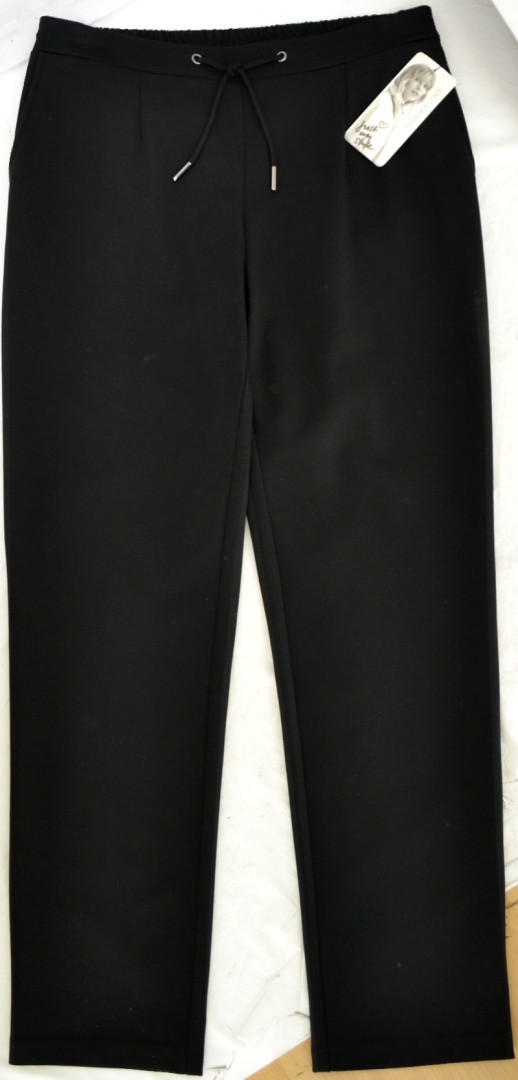 Stoffhose in schwarz