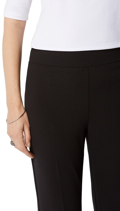 Schmal geschnittene Hose ohne Bund in schwarz