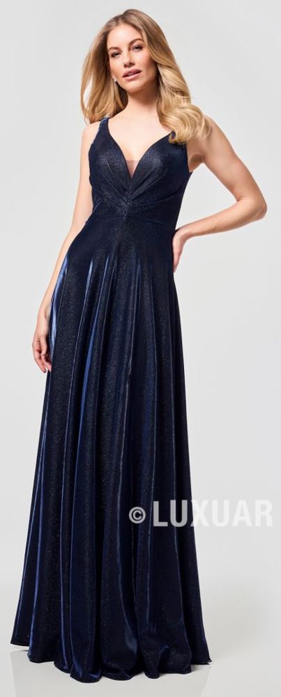 Langes Ballkleid in Mitternachtsblau mit Glanz