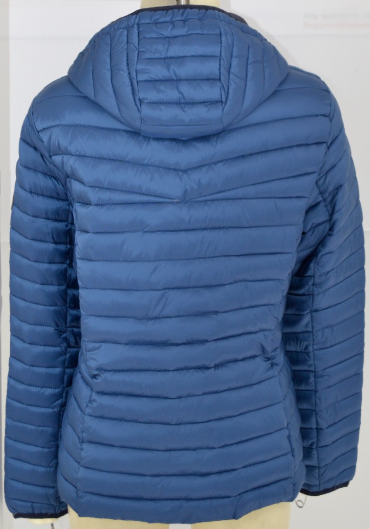 Leichte Steppjacke in capriblau