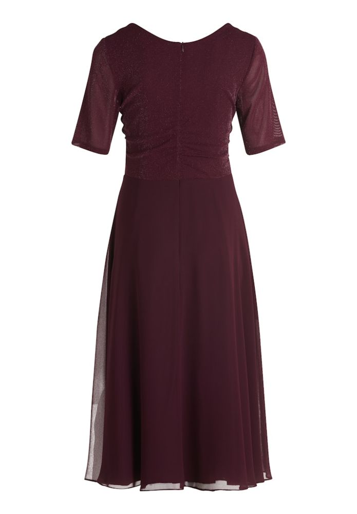 Mittellanges Kleid in strong augergine