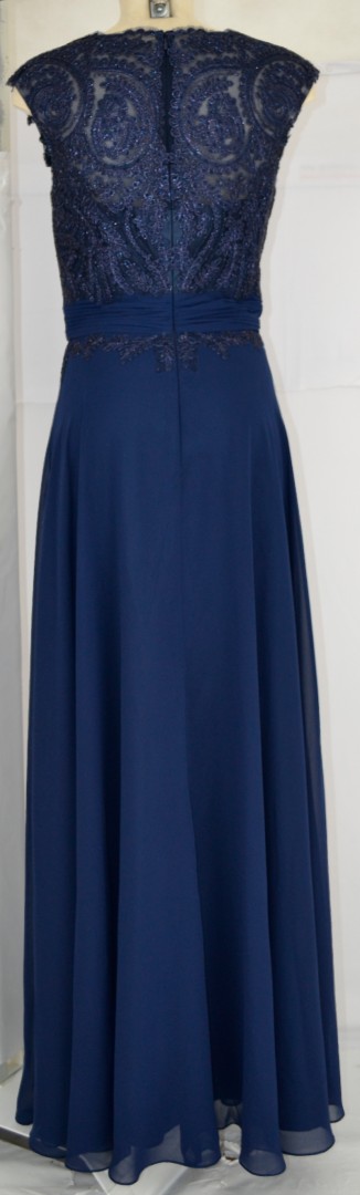 Langes Ballkleid in mitternachtsblau