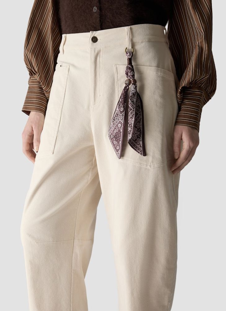 Barrel Cordhose in macadamia