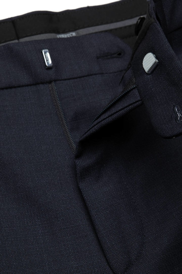 Anzughose in dunkel blau mit Struktur
