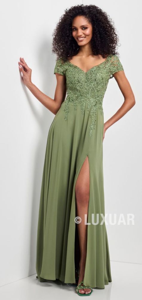 Langes Ballkleid in Maigrün