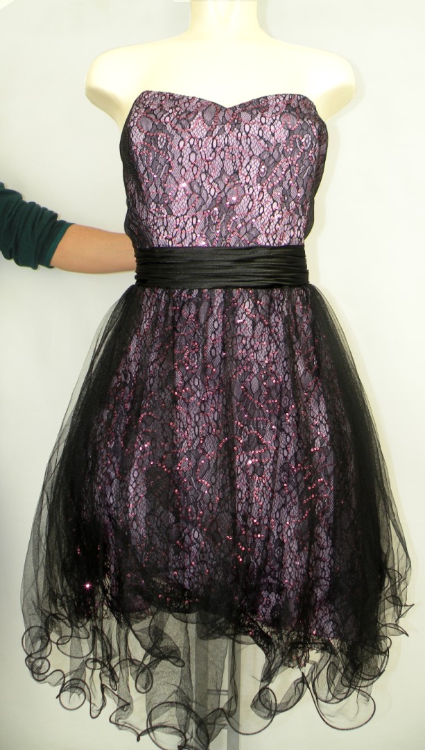 Cocktailkleid in lila-beere