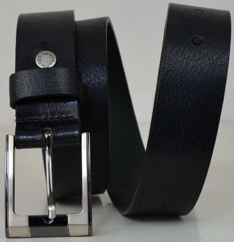 Ledergürtel in schwarz mit used-Optik