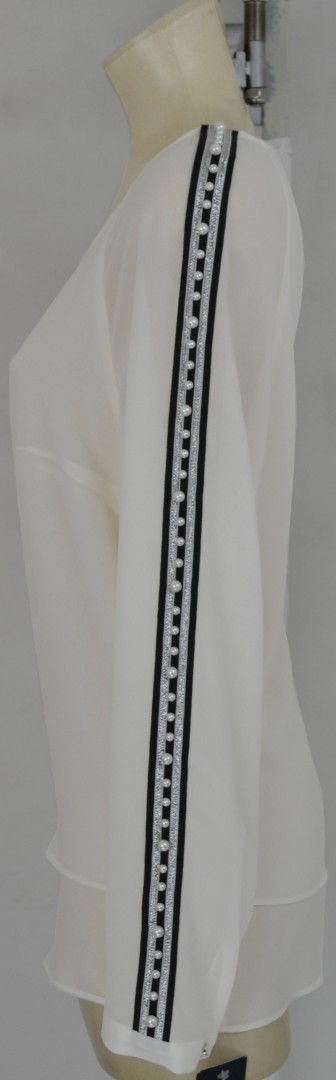 Festliche Bluse in marshmallow mit Ziernaht