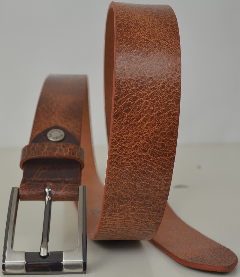 Ledergürtel in cognac mit used-Optik